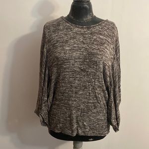 Studio M Black/White sweater, size L